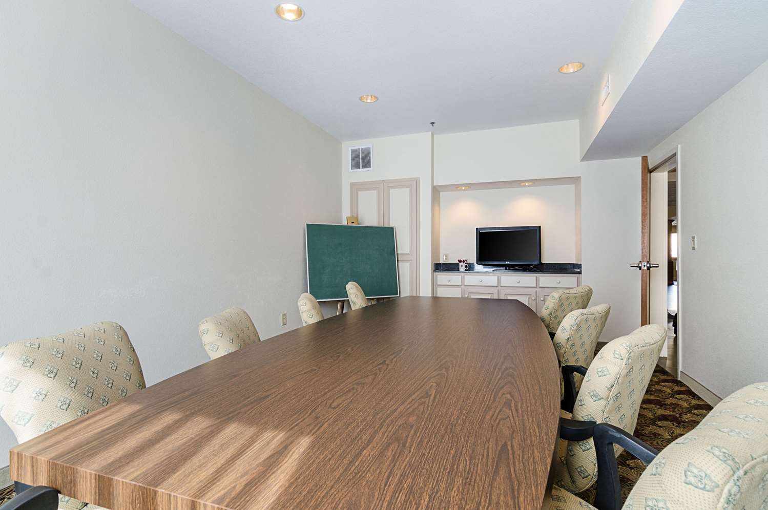 Quality Suites Springdale West I-49 14/19