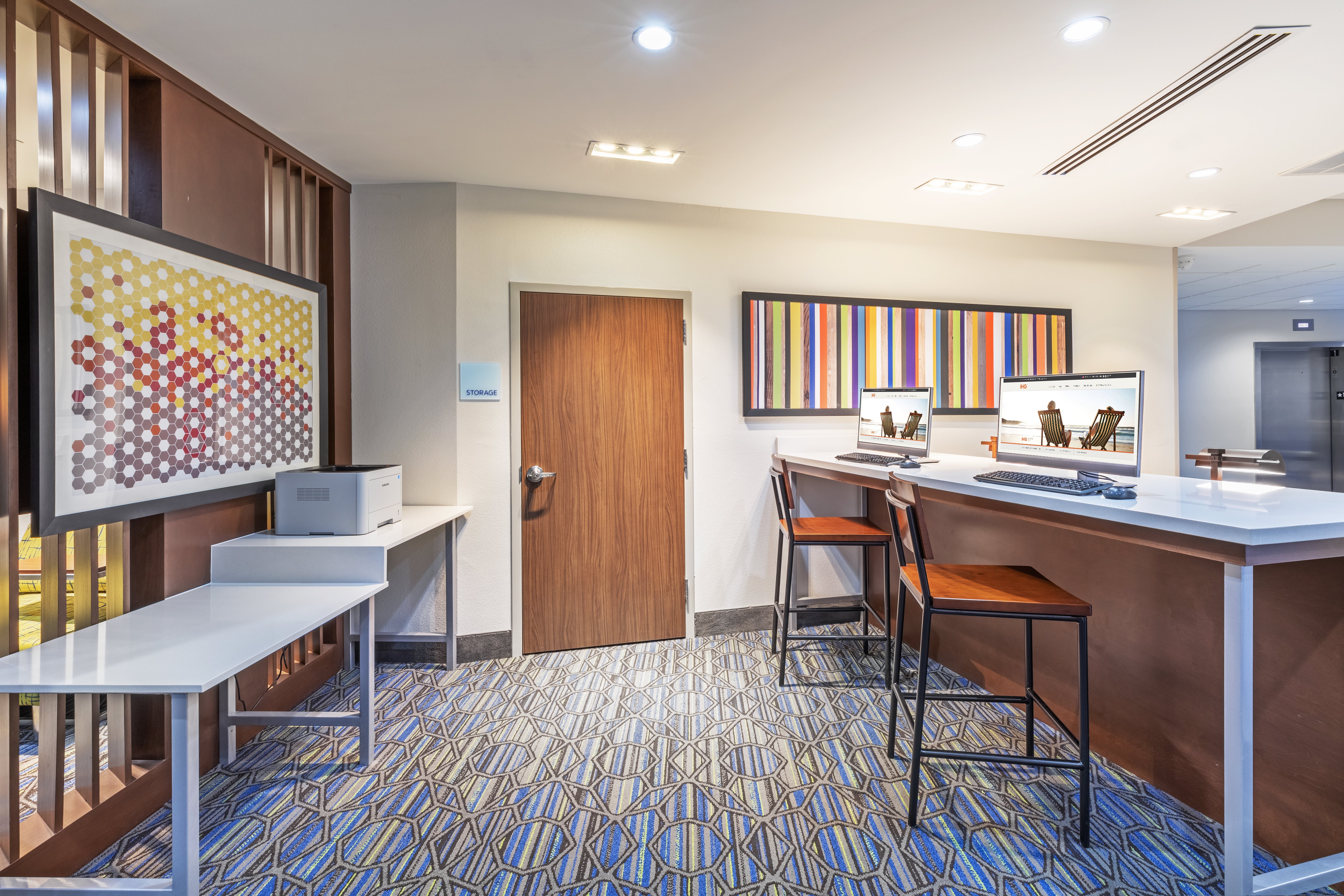 Holiday Inn Express & Suites Parsons 36/39