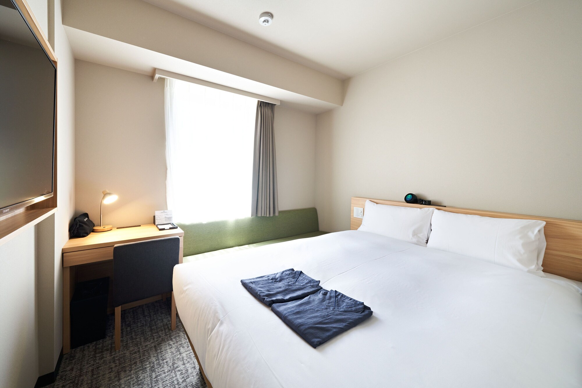 Semi Room, Single Bed
