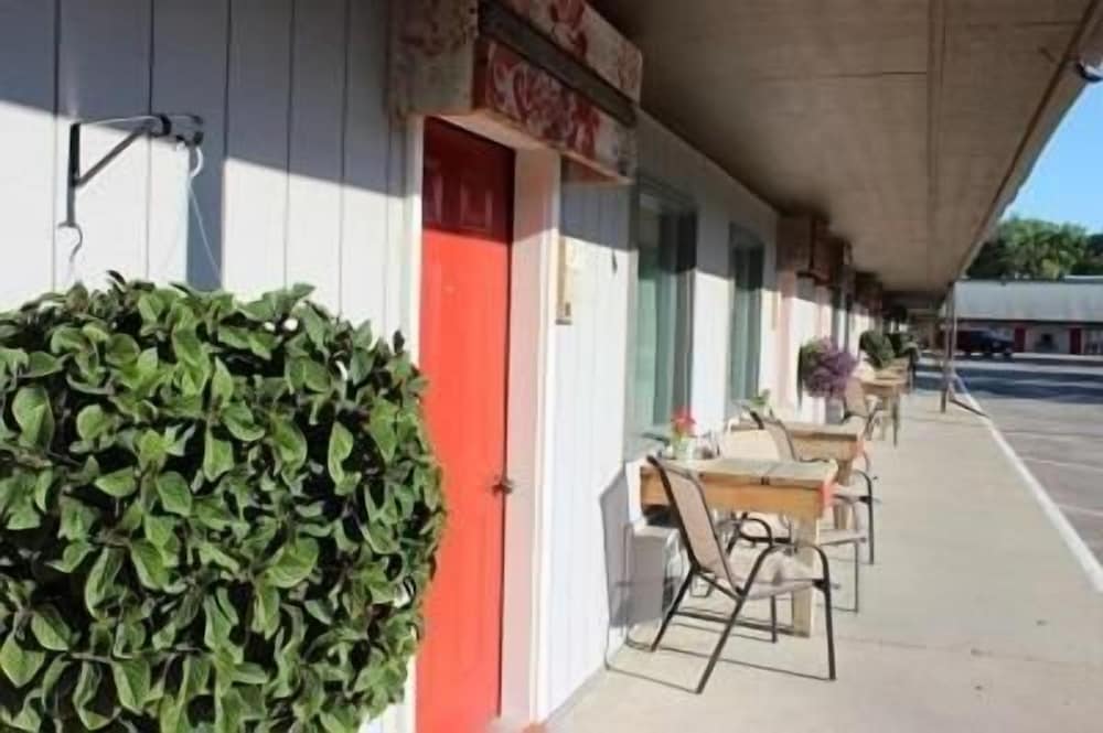 Vintage Block Inn Suites 27/28