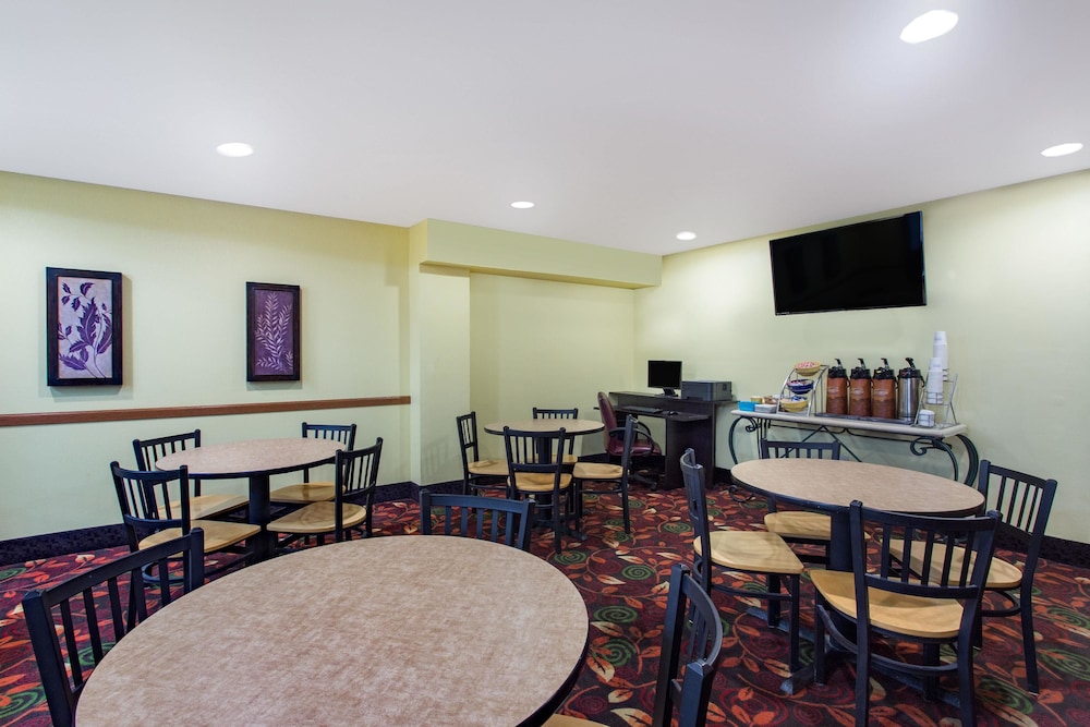 Days Inn By Wyndham Austin 38/44