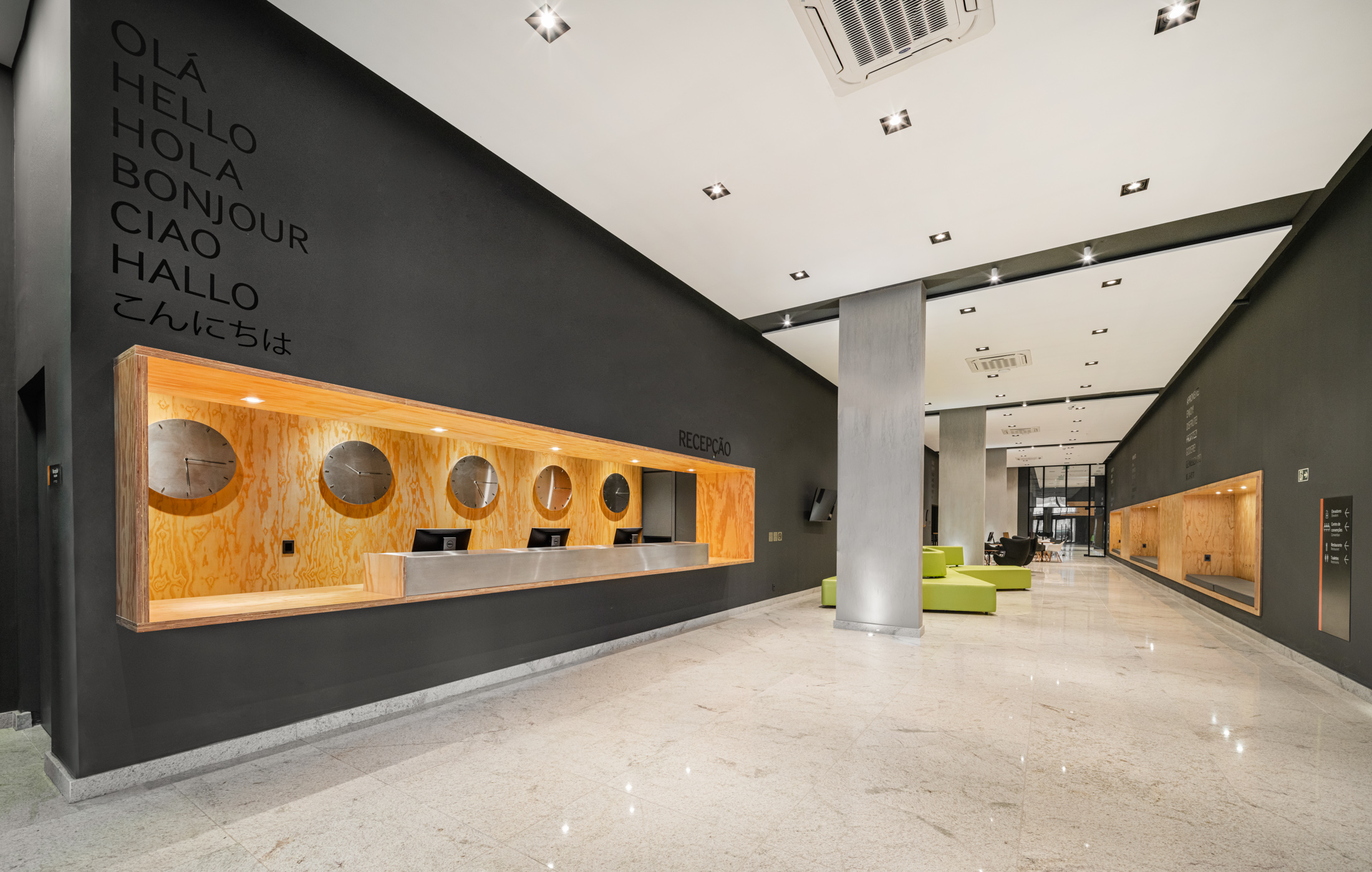 Lobby at Intercity Canoas, CANOAS
