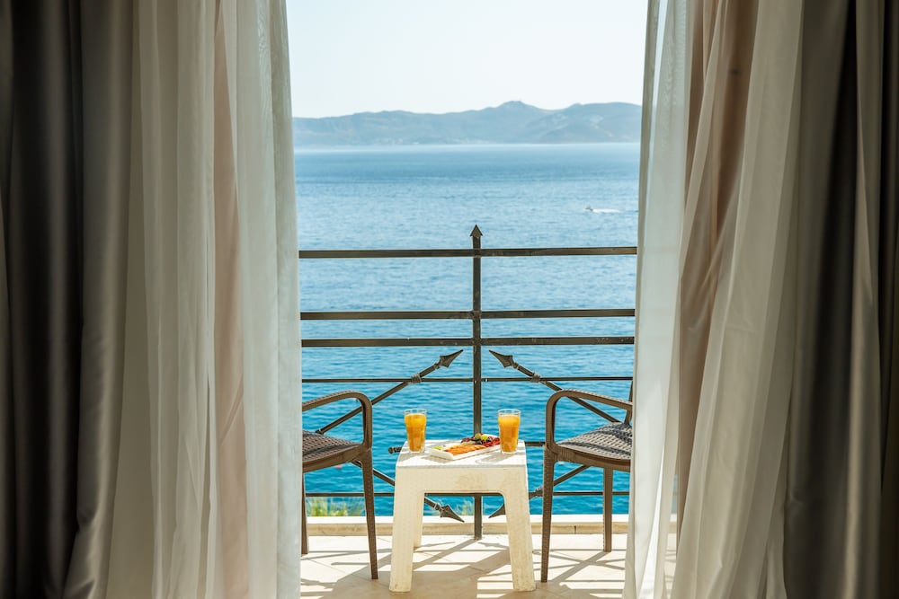 Hera Hotel 14/70