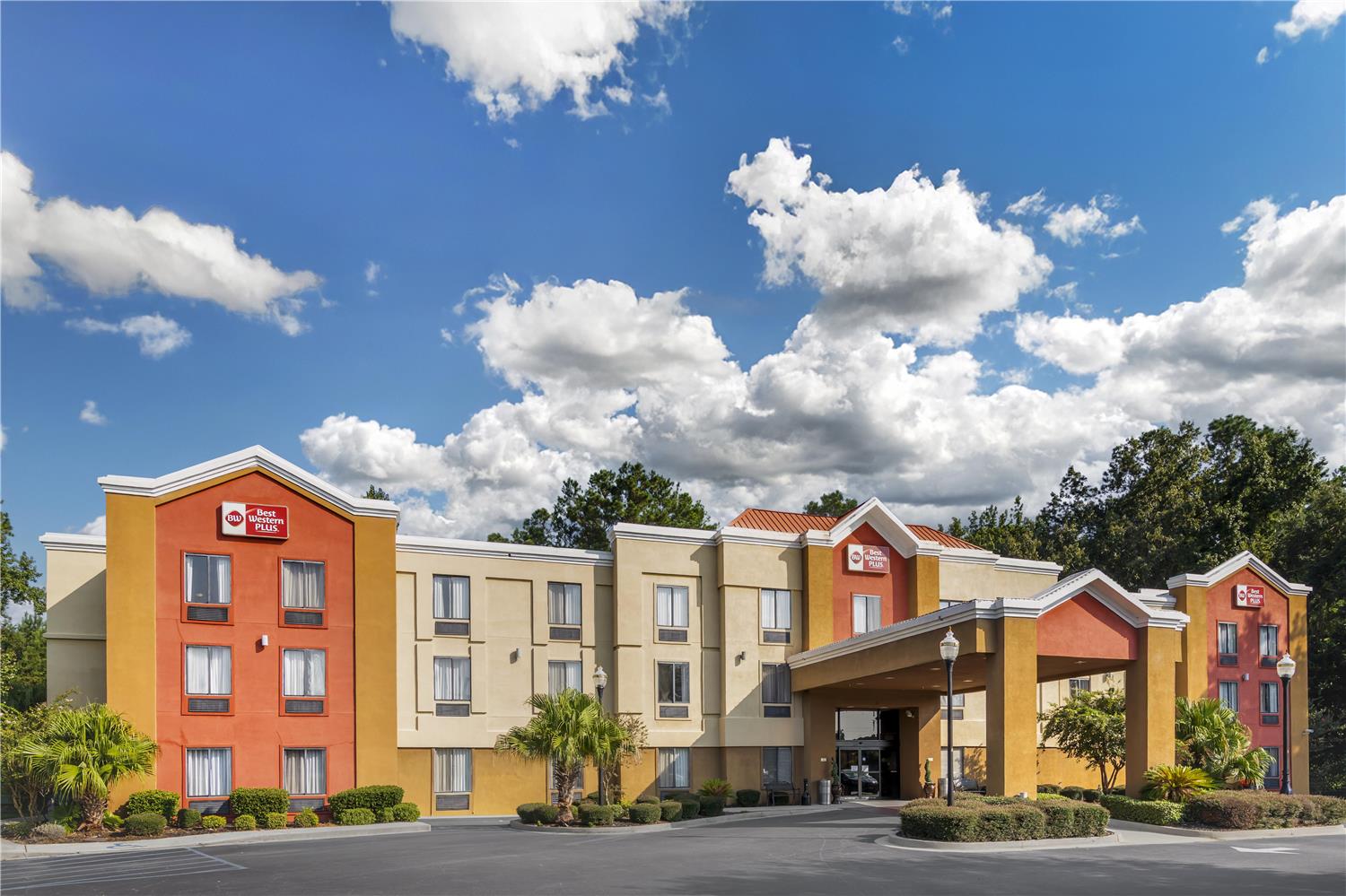 Best Western Plus Richmond Hill Inn 48/53