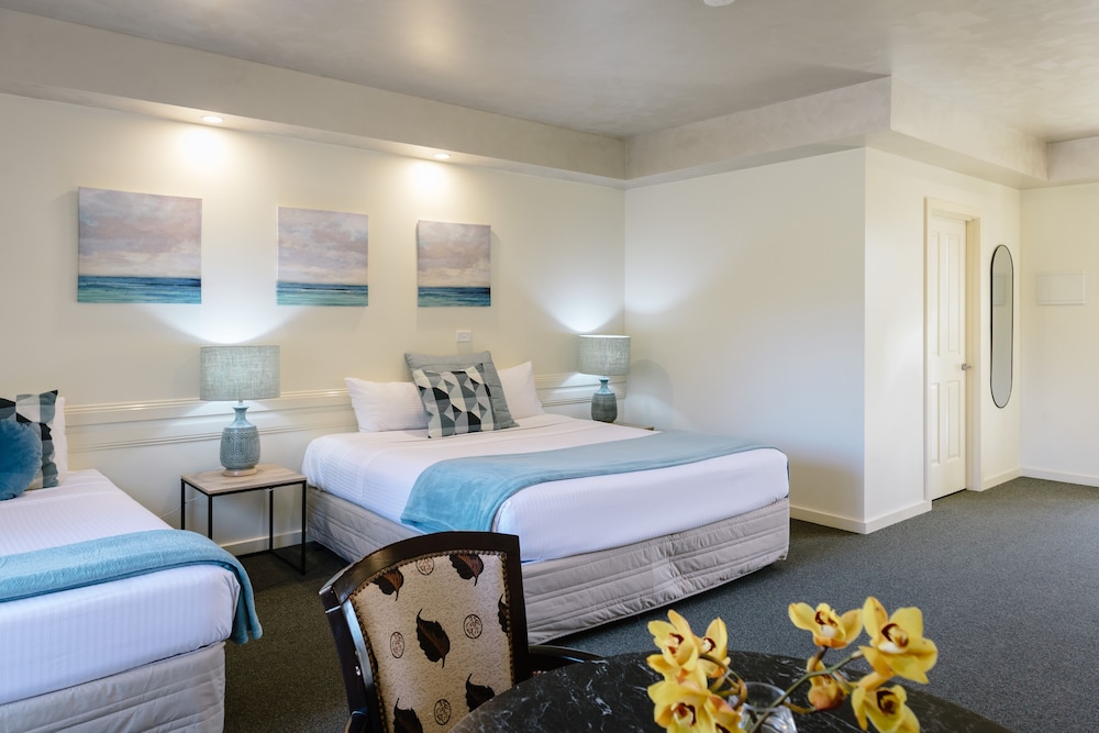 Fairways Resort 5/44