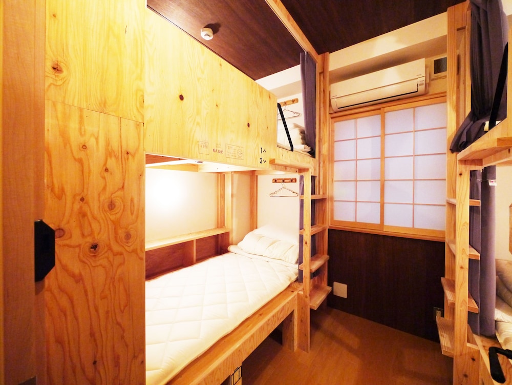Poly Hostel 2 Namba 17/38
