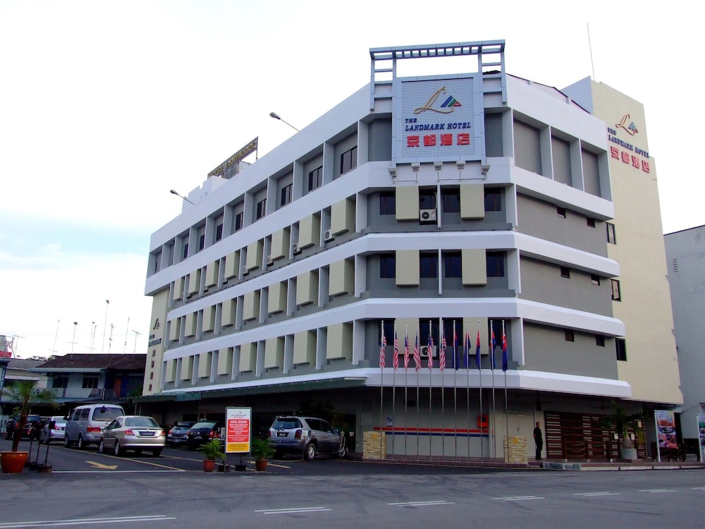 The Landmark Hotel 62/67