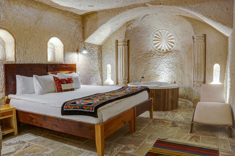 CAVE, EXECUTIVE, SUITE