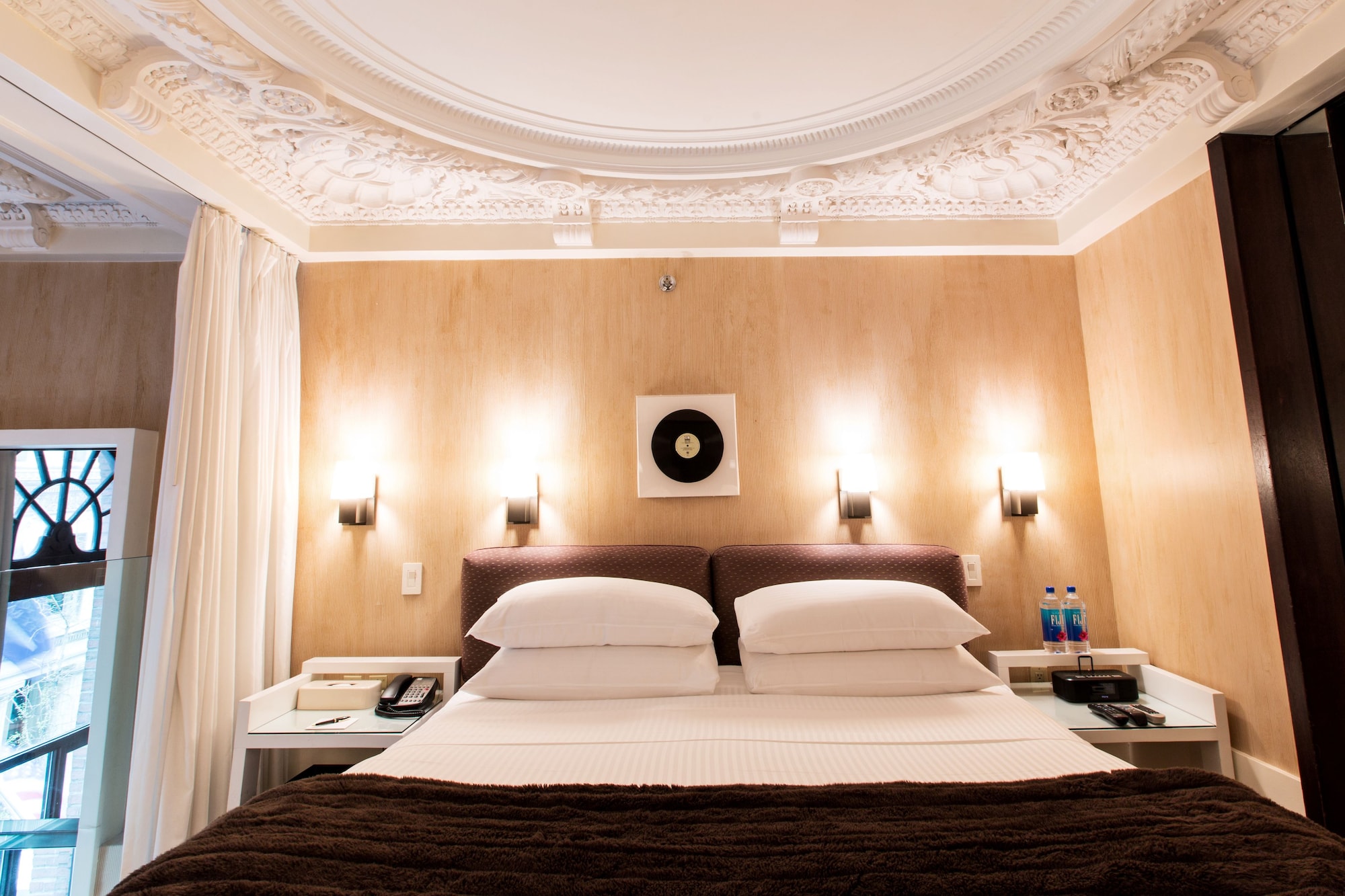 DUPLEX, KING BED