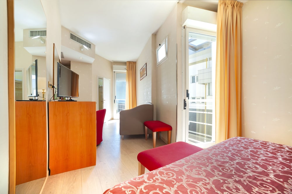 Hotel Kursaal 10/26