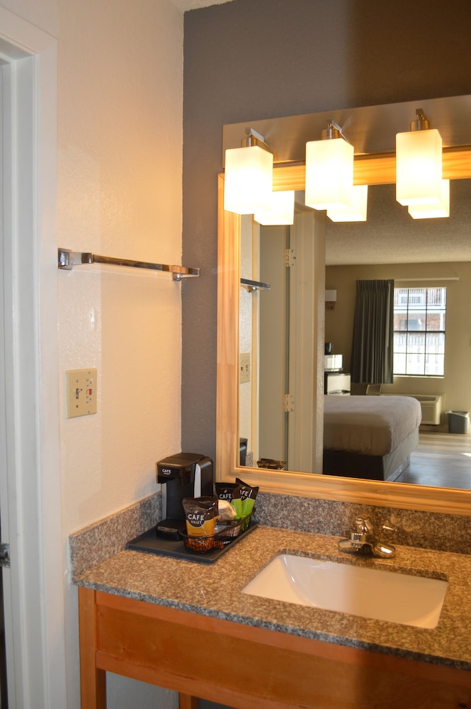 Plantation Inn 14/50