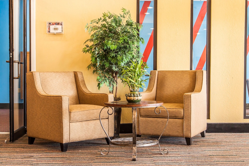 Comfort Inn & Suites Elk City South 30/37