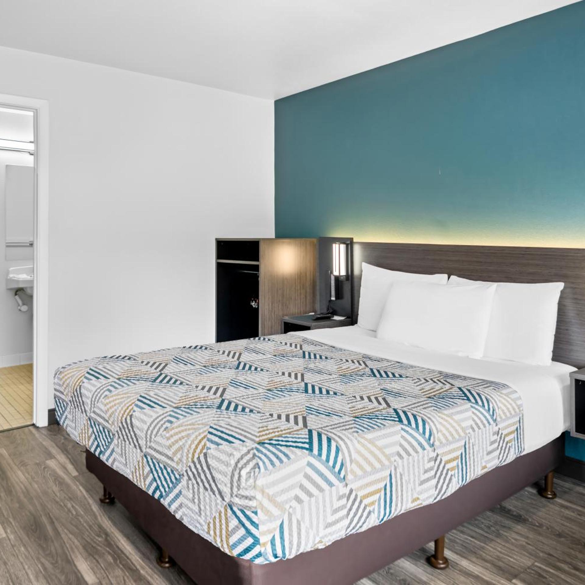 ROOM, DOUBLE BED, ACCESSIBLE