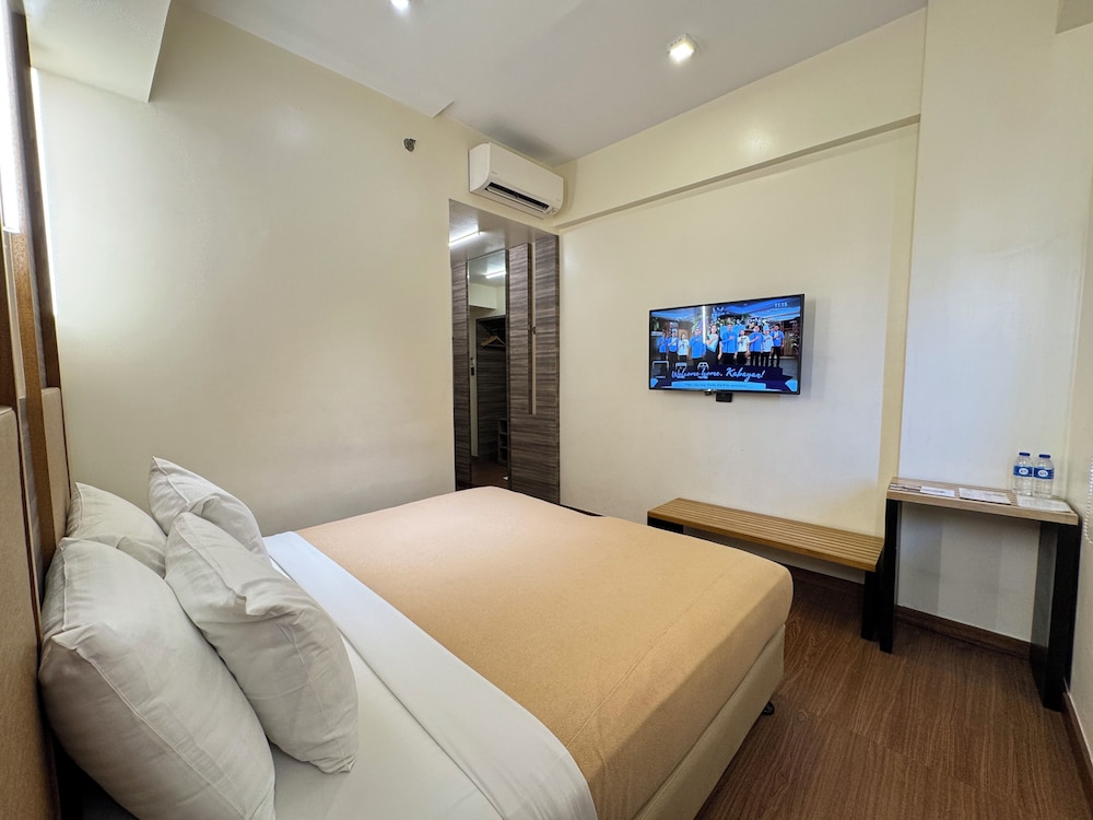 Kabayan Hotel Pasay 30/70