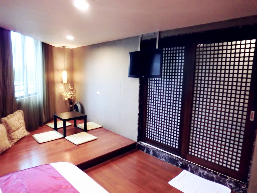 Everyday Hot Spring Hotel 48/65
