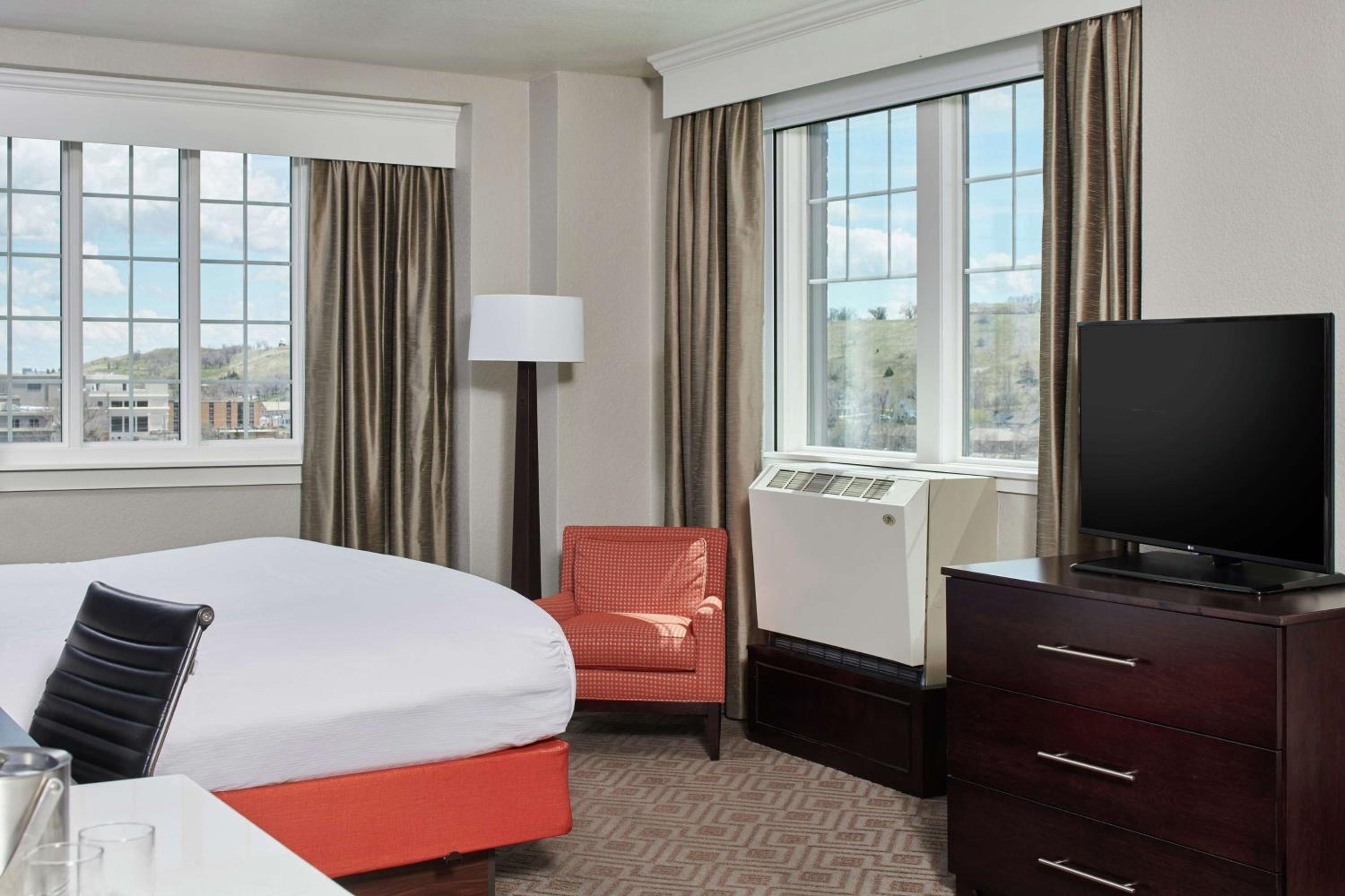 Junior Suite, King Bed, Sofa
