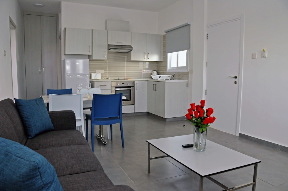 Kaos Hotel Apartments 29/41