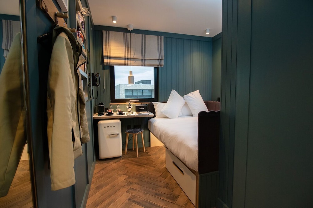 The Devlin 13/38