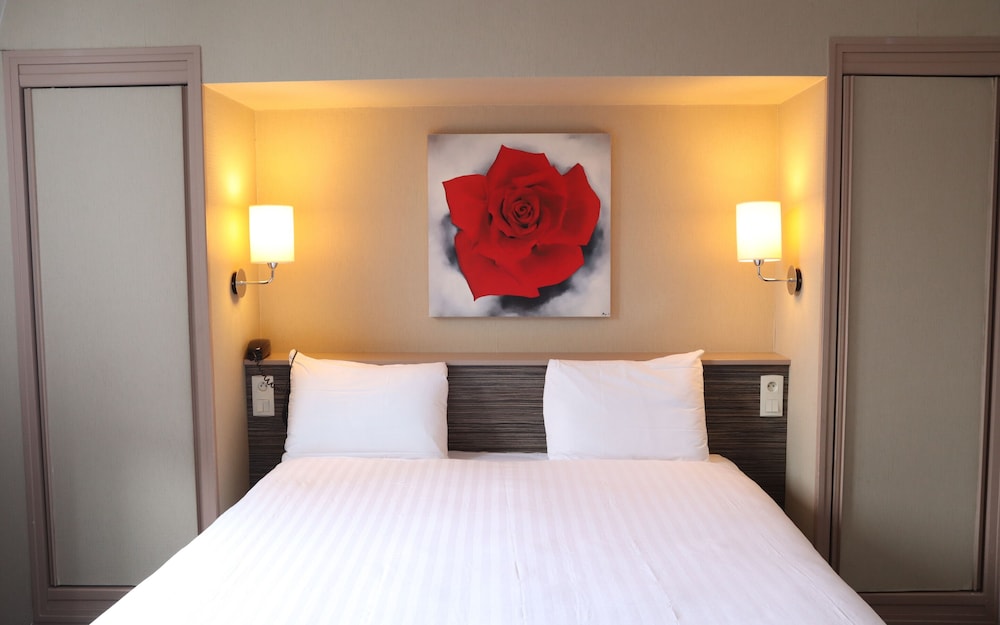 Timhotel Odessa Montparnasse 28/58