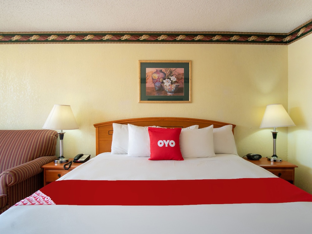 OYO Hotel Oklahoma City South I-35 and SE 29th 17/40