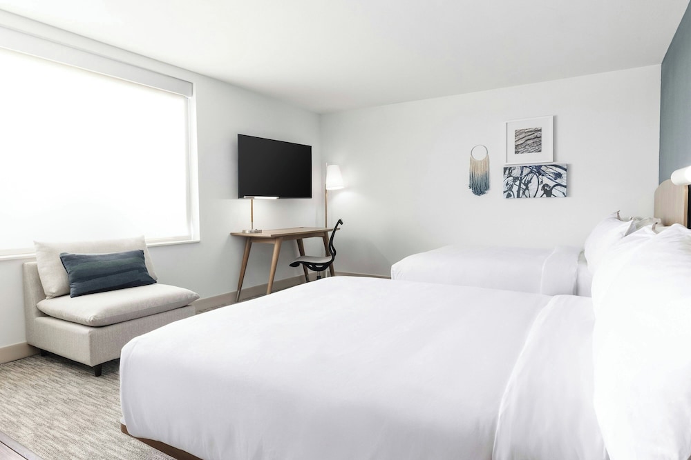 STUDIO, MULTIPLE BEDS