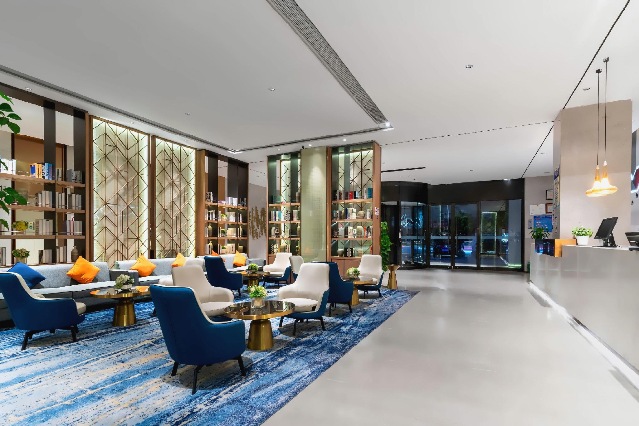 Borrman hotel (Shanghai Hongqiao Railway Station National Exhibition Center Shop) 23/35