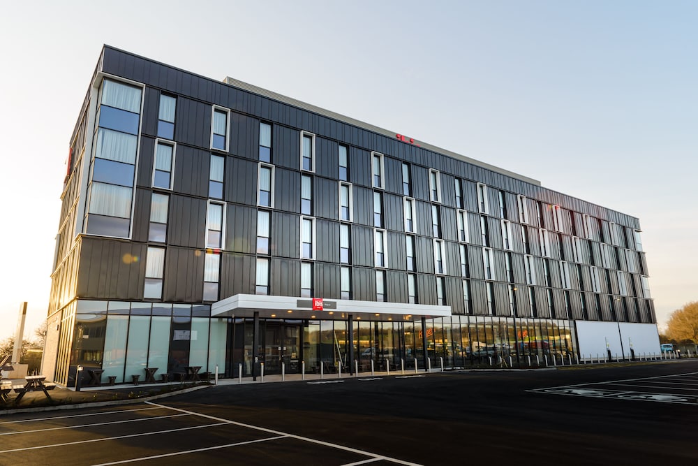 Ibis Bridgwater 2/73