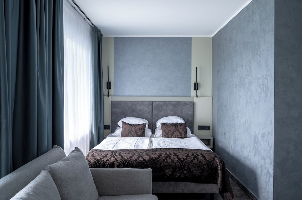 Superior, Double Bed, Park View, Balcony