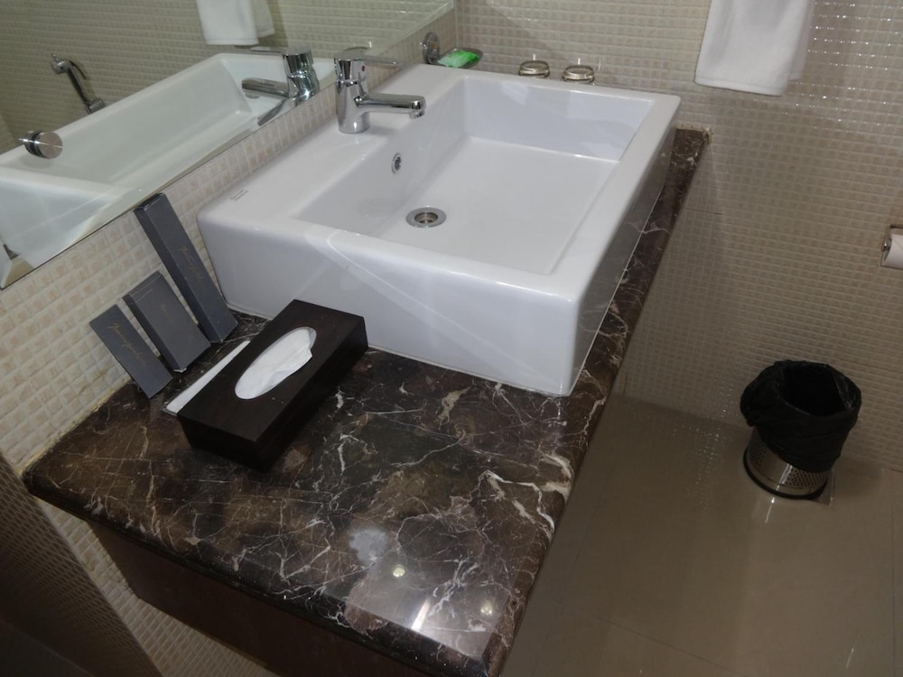 The Pamposh New Delhi 47/49