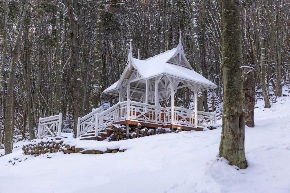 Aldea Nevada Cabanas 6/50