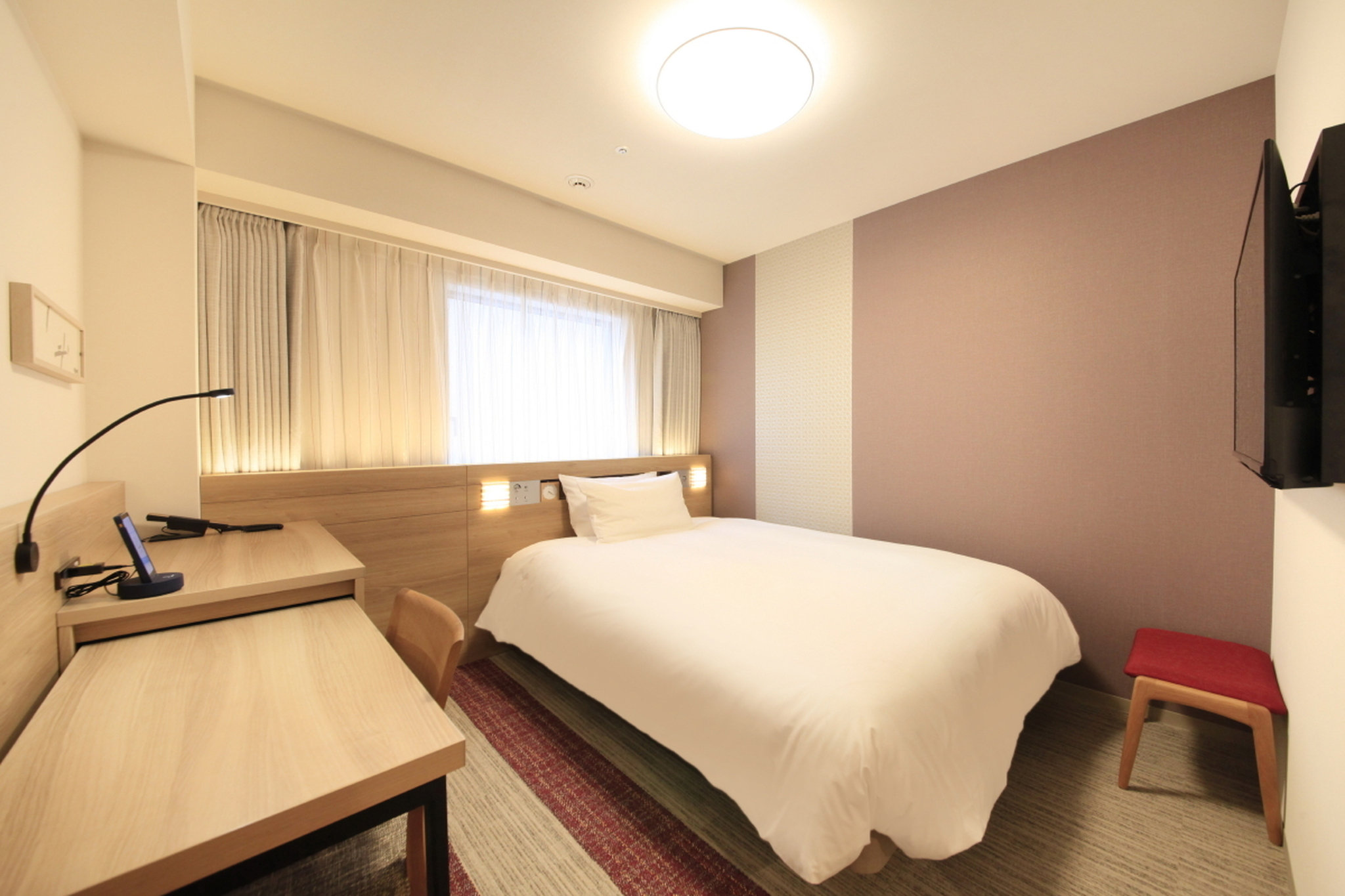 Moderate, Single, Double Bed, Smoking