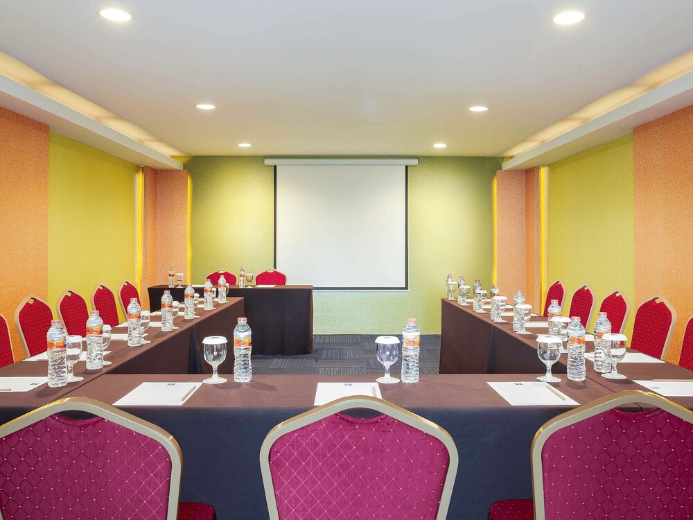 Ibis Budget Semarang Tendean 48/54