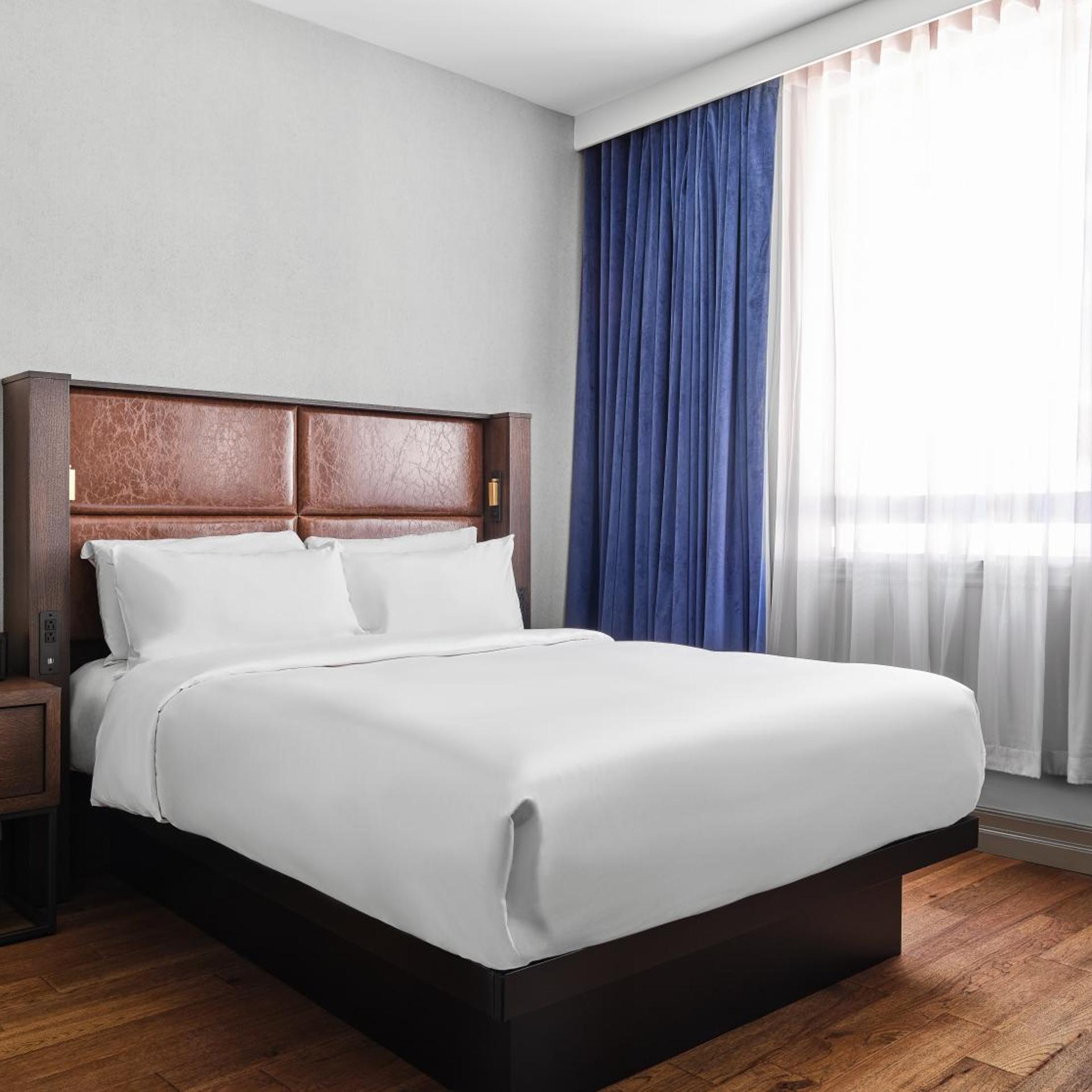 Classic, King Bed, Queen Bed
