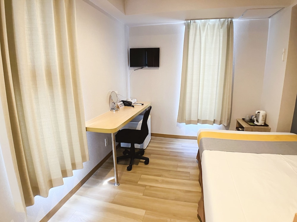 Victoria Hotel Okinawa 53/63
