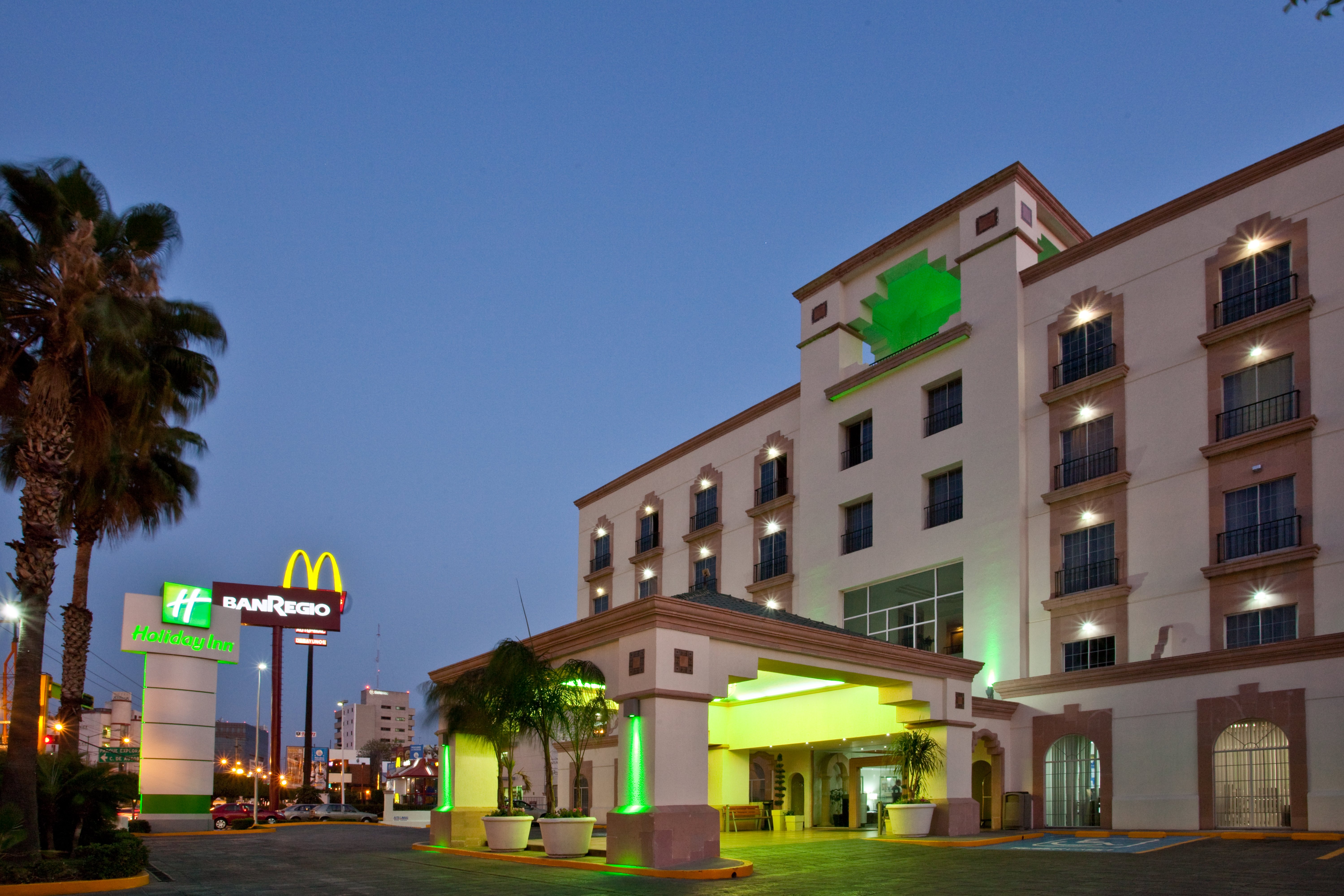 Holiday Inn Leon 2/50