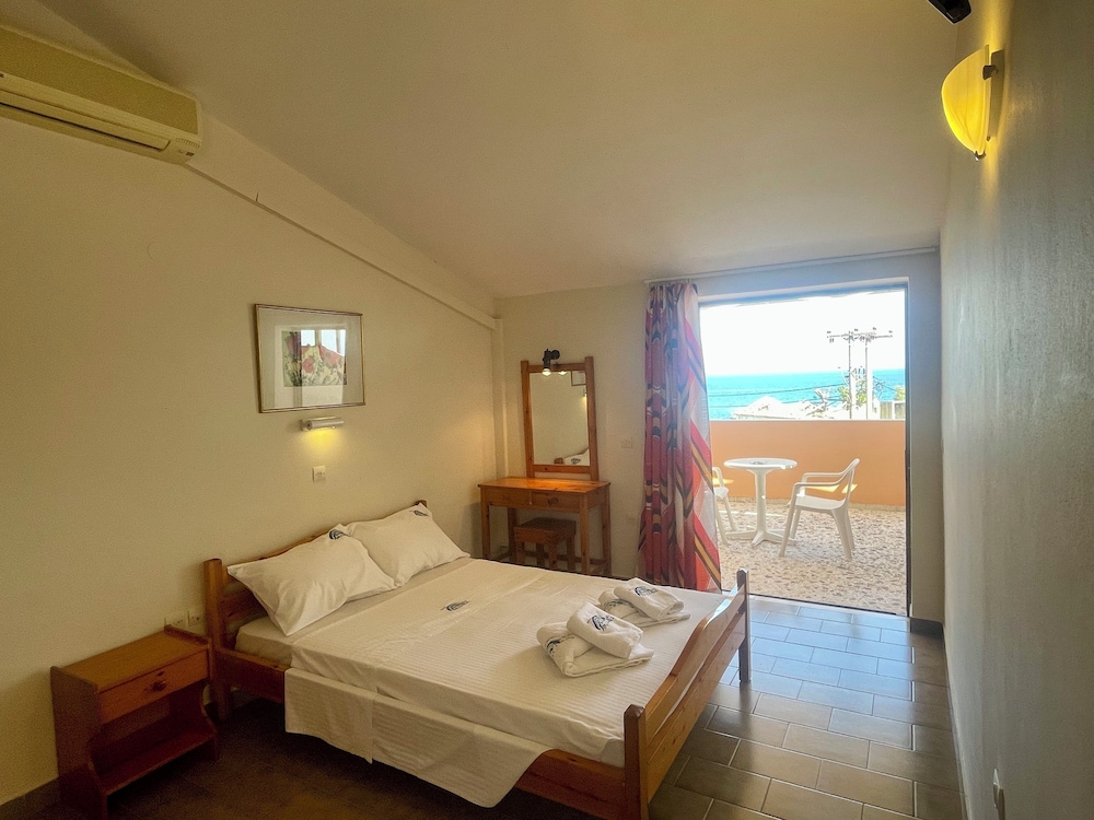 STANDARD, DOUBLE BED, SEA VIEW, BALCONY