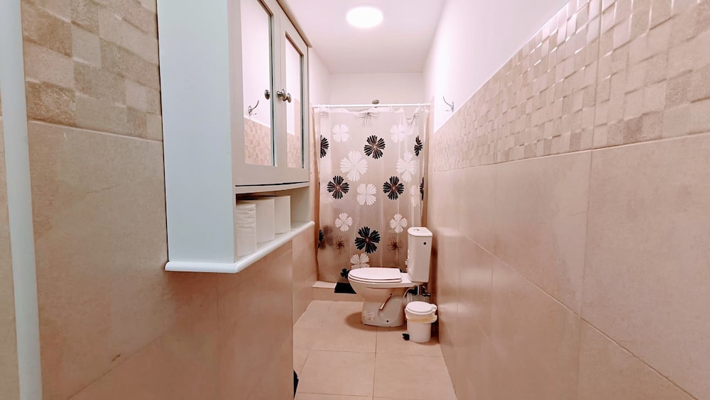 Hostal estudios 19/48