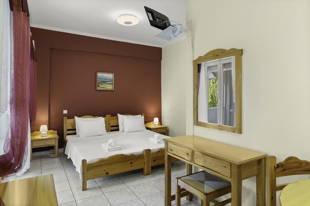 Delphin Rooms Sivota 10/50