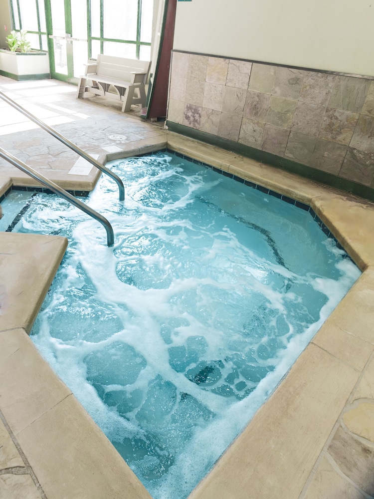 swimming pool spa