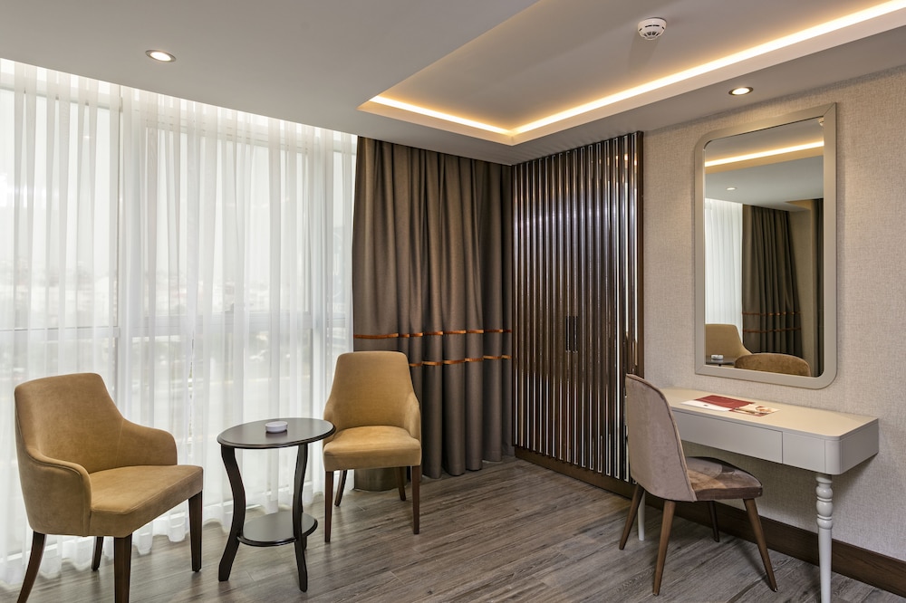 B Business Hotel & Spa 39/53
