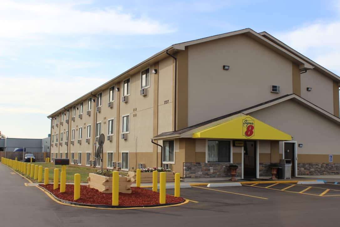 Super 8 by Wyndham Grand Rapids/Wyoming 19/21