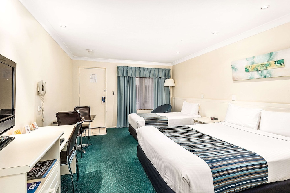 Comfort Inn Glenfield 10/31