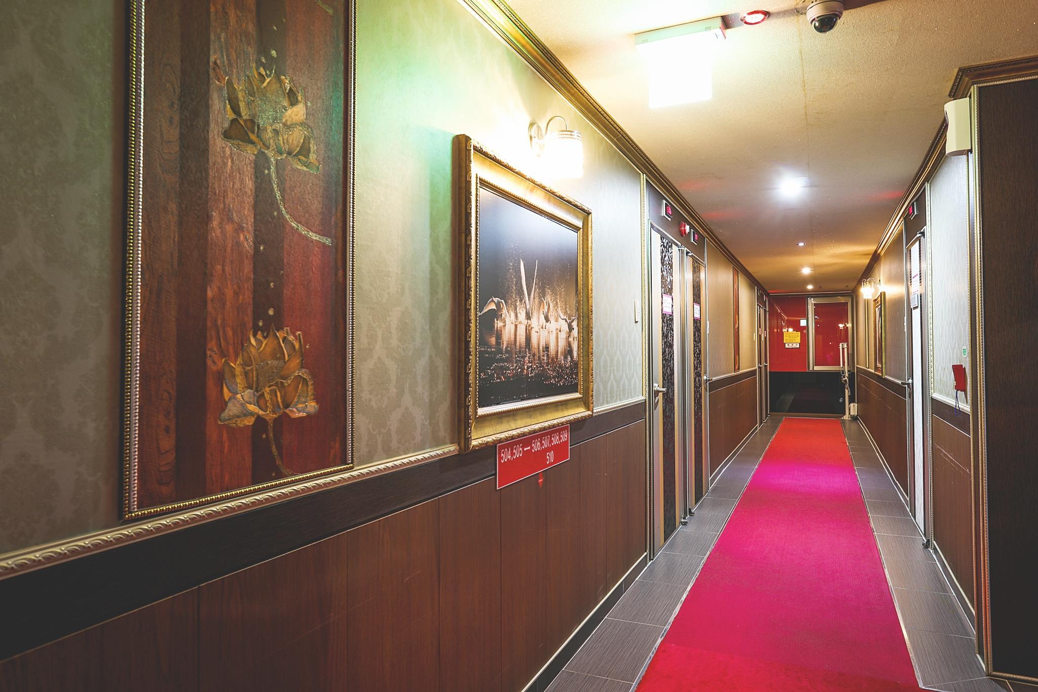 Alice Hotel 38/43
