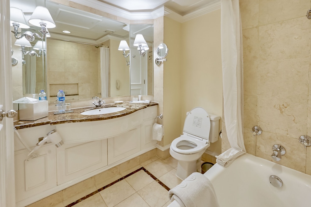 Gran Mahakam Hotel 45/49