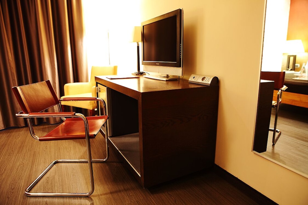 Admiral Park Hotel 44/52
