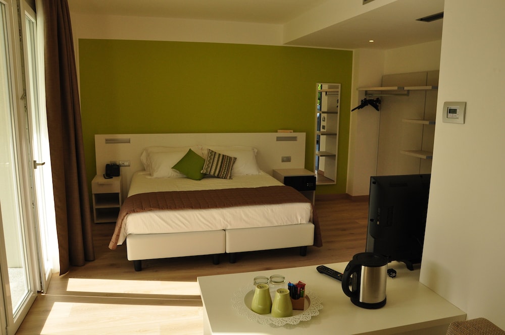 Hotel Vischi 12/50