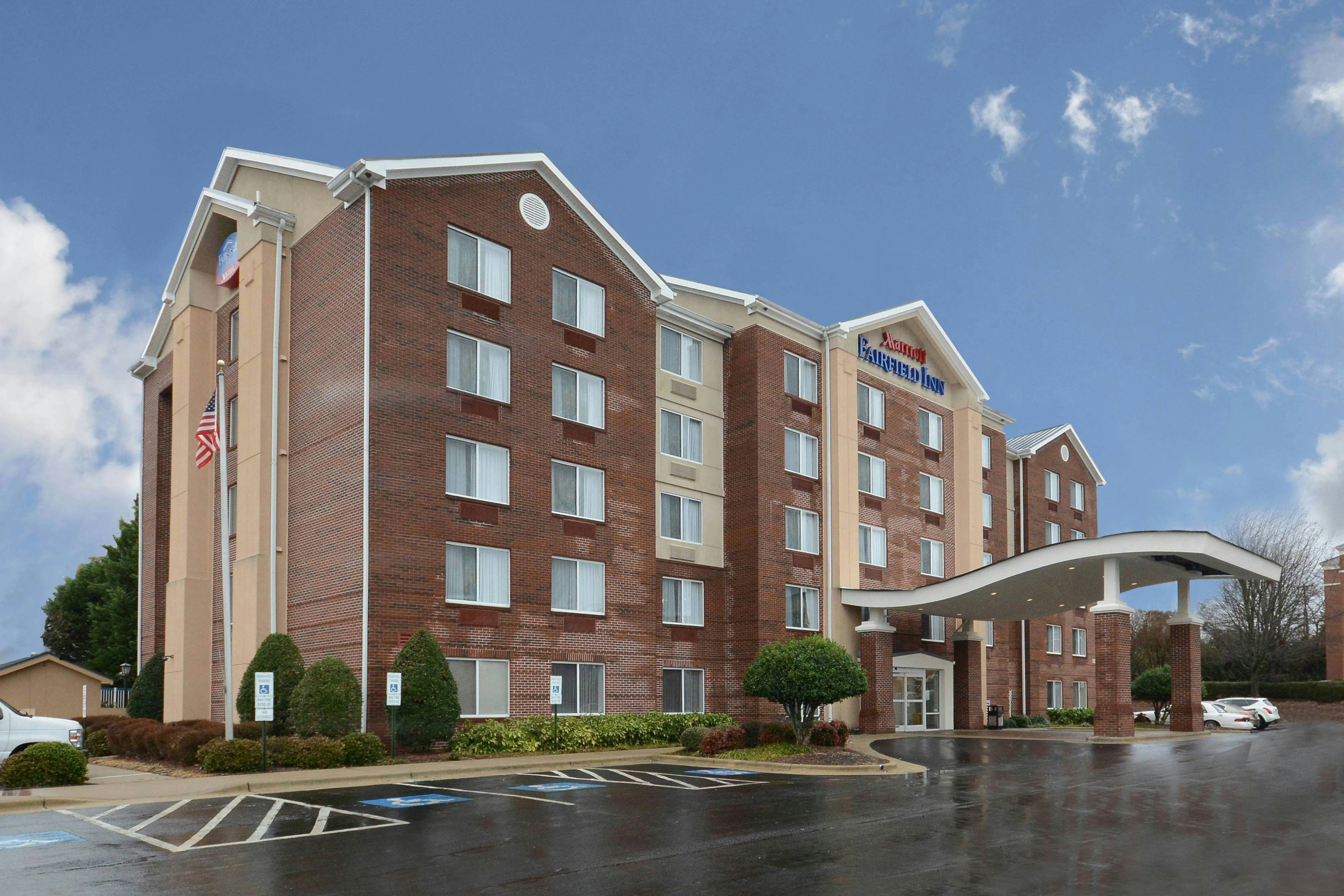 Fairfield Inn Greensboro Airport 1/16