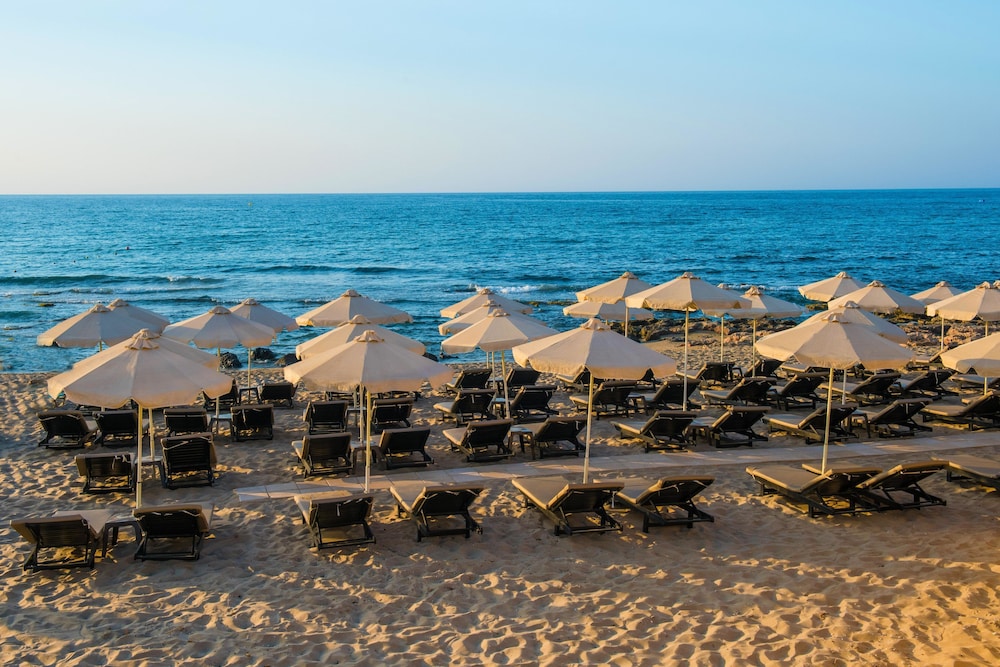 I Resort Beach Hotel & Spa 48/50