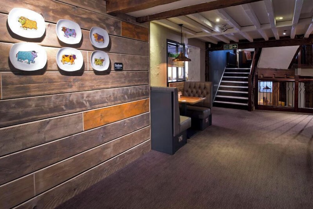 Lobby at Premier Inn Cambridge North (Girton), CAMBRIDGE