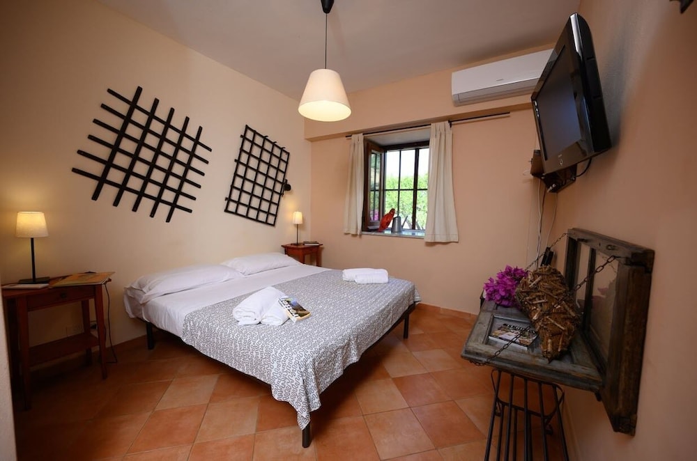 DOUBLE BED